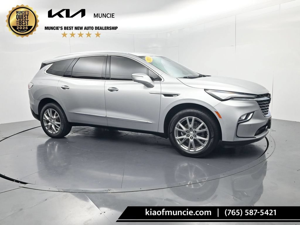Used 2022 Buick Enclave Premium FWD image 1