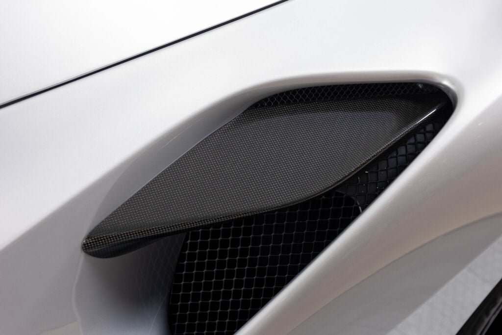 Used 2022 Ferrari F8 Tributo RWD image 26