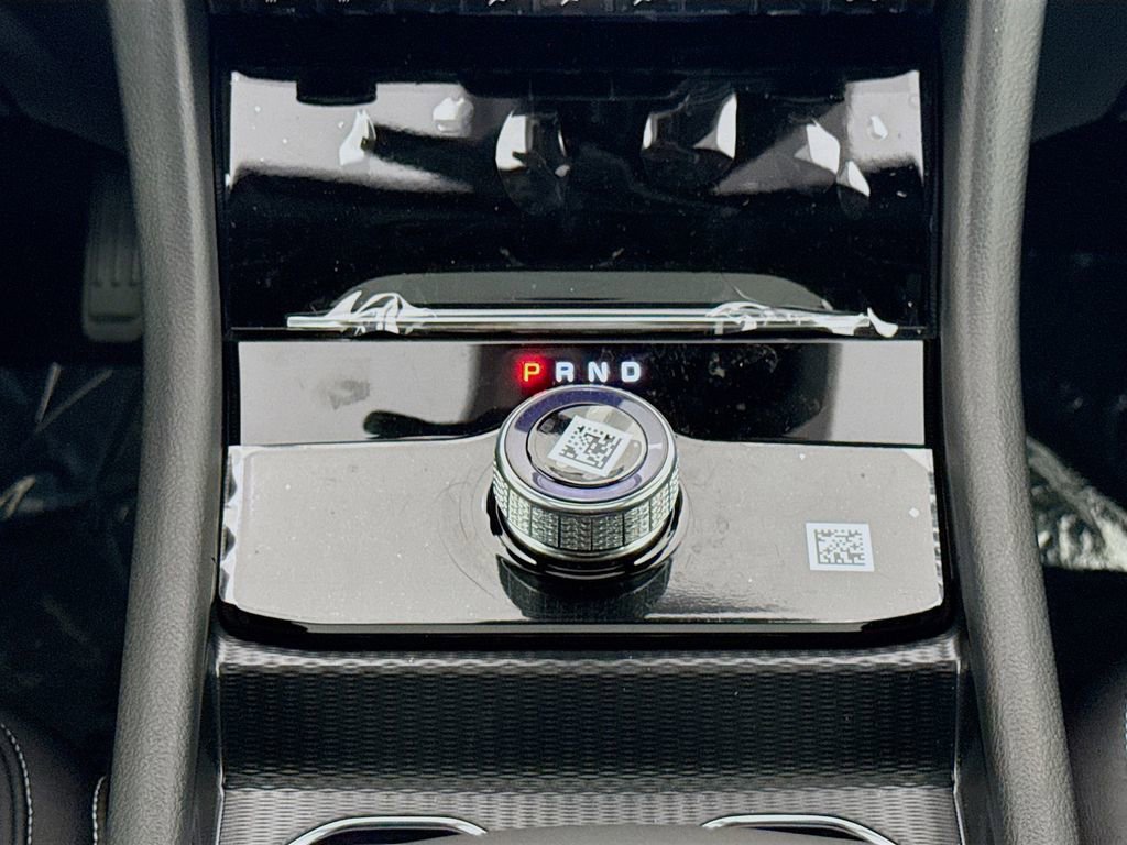 New 2025 Jeep Grand Cherokee Altitude image 24