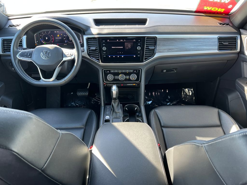 Used 2022 Volkswagen Atlas Cross Sport SE image 32