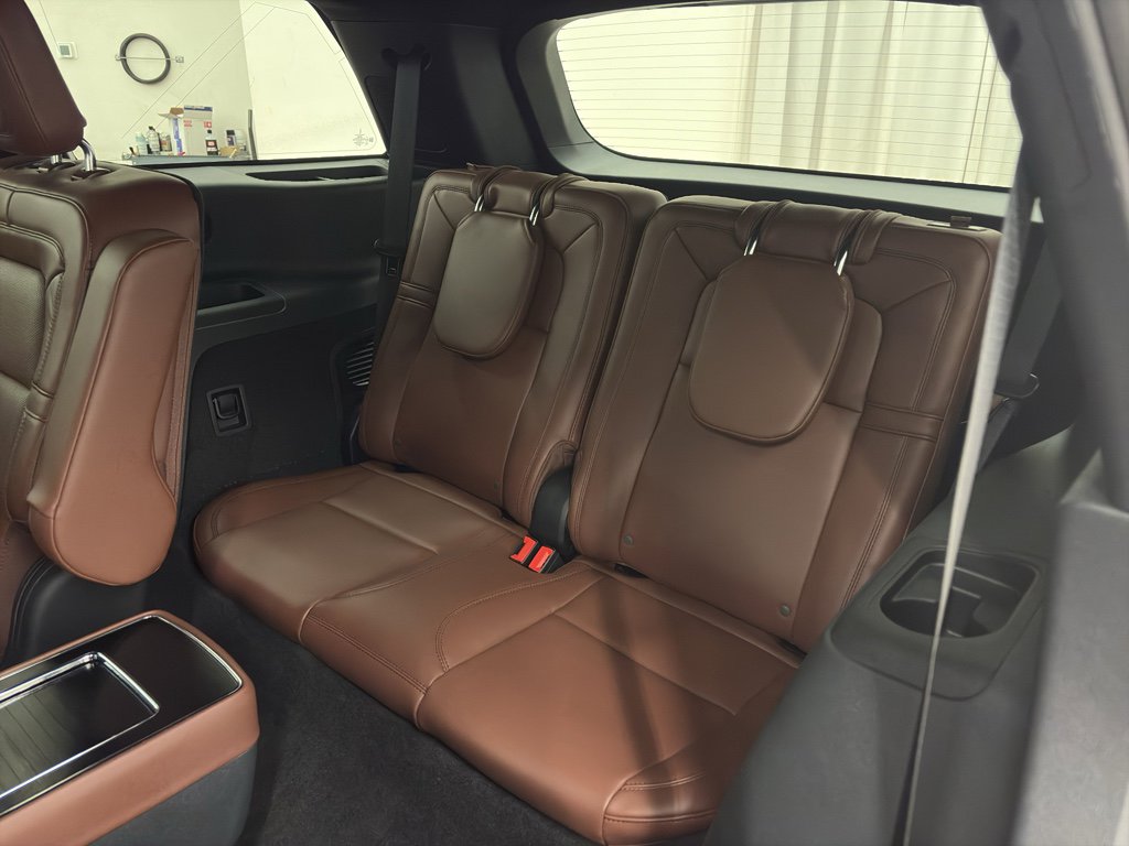 Used 2025 Lincoln Aviator Reserve w/ Equipment Group 201A image 16
