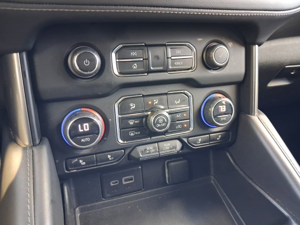 Used 2023 Chevrolet Suburban Z71 w/ Luxury Package image 33