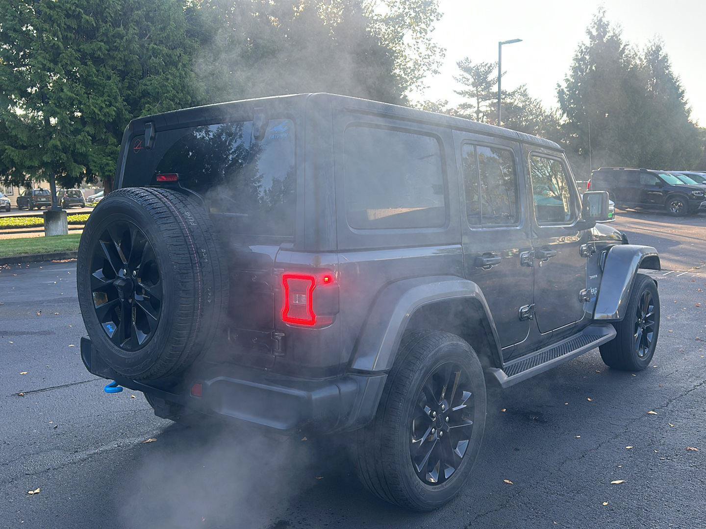 Used 2022 Jeep Wrangler Unlimited Sahara w/ Cold Weather Group AWD/4WD image 4