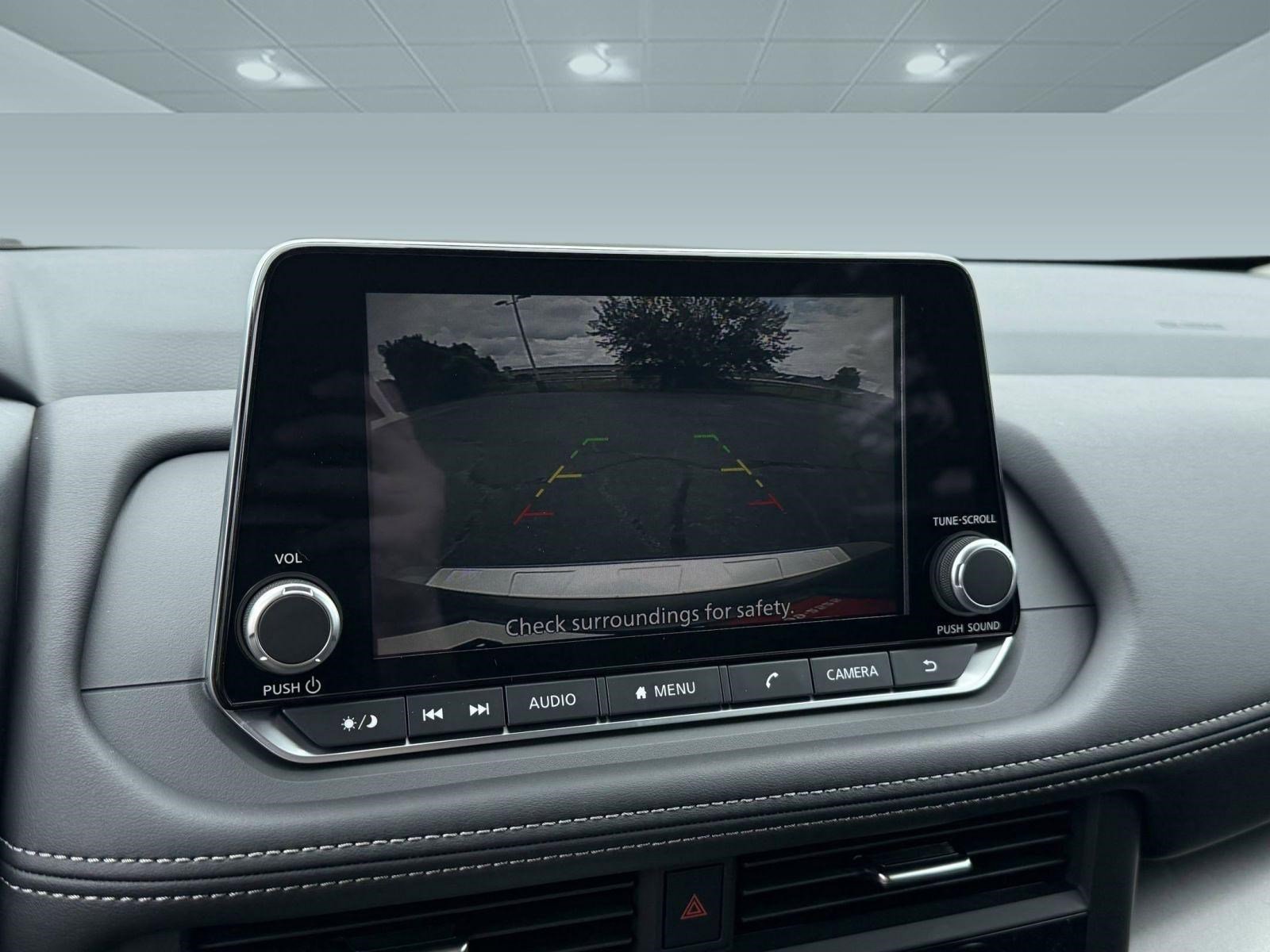 Certified 2026 Nissan Rogue SV image 27