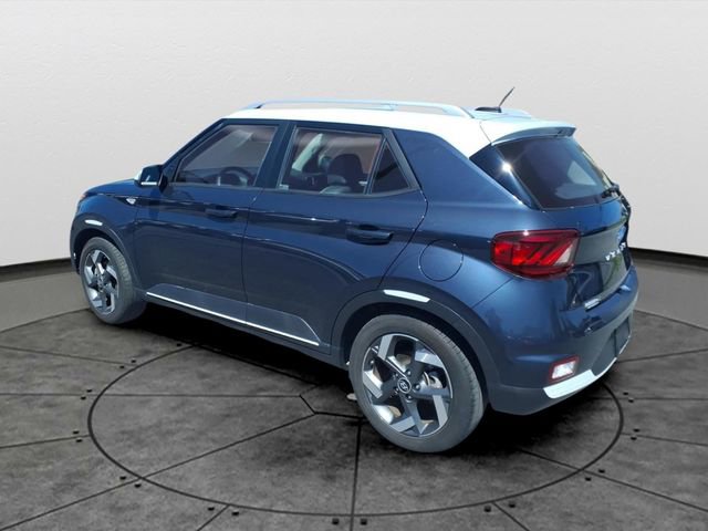 Used 2023 Hyundai Venue Limited w/ Cargo Package image 6