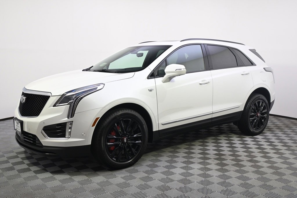 New 2025 Cadillac XT5 Sportv w/ LPO, Red Accent Package image 2