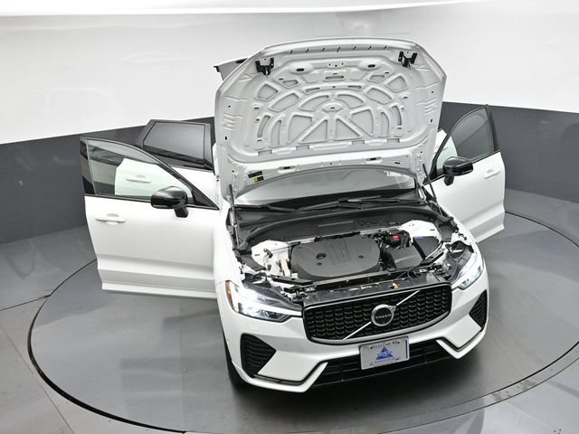 Used 2024 Volvo XC60 B5 Plus w/ Protection Package Premier AWD/4WD image 49