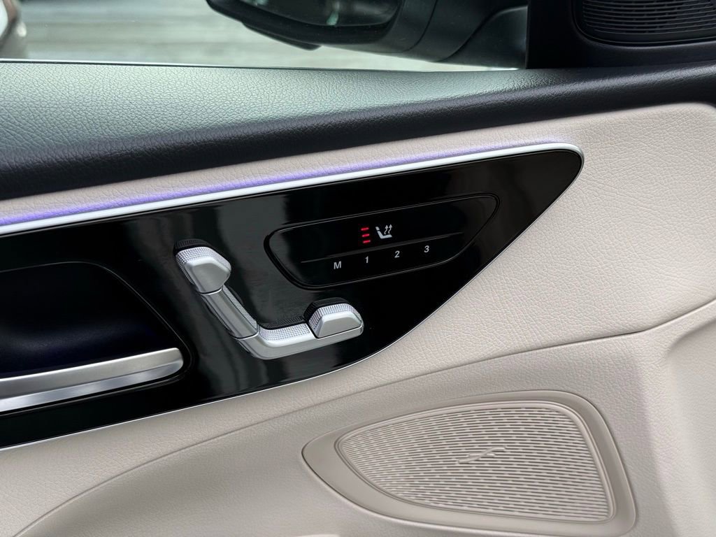 Certified 2025 Mercedes-Benz C 300 4MATIC Sedan image 4