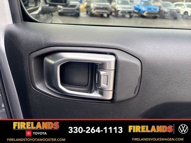 Used 2020 Jeep Gladiator Sport w/ Quick Order Package 24S image 31