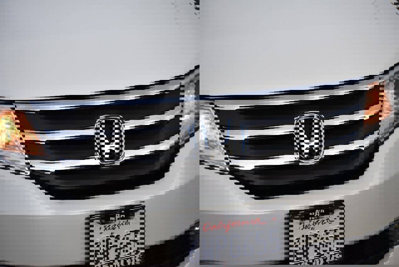 Used 2012 Honda Odyssey Touring image 4