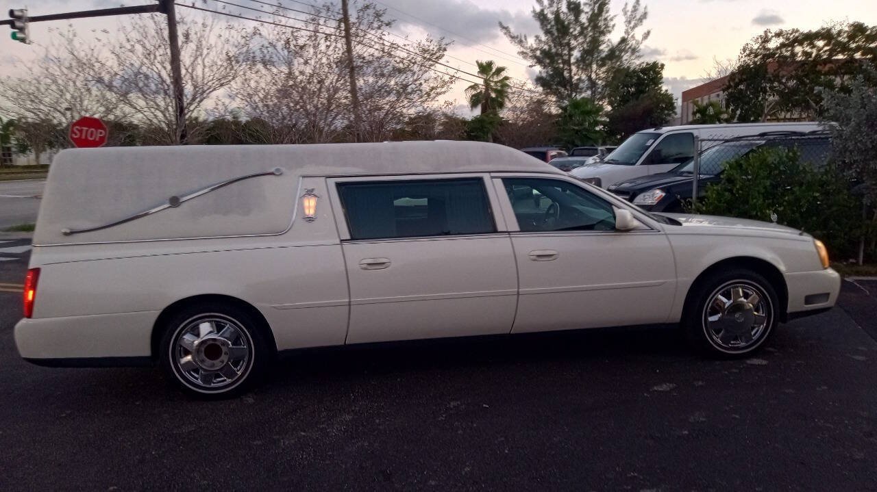 Used 2002 Cadillac De Ville Hearse FWD image 5