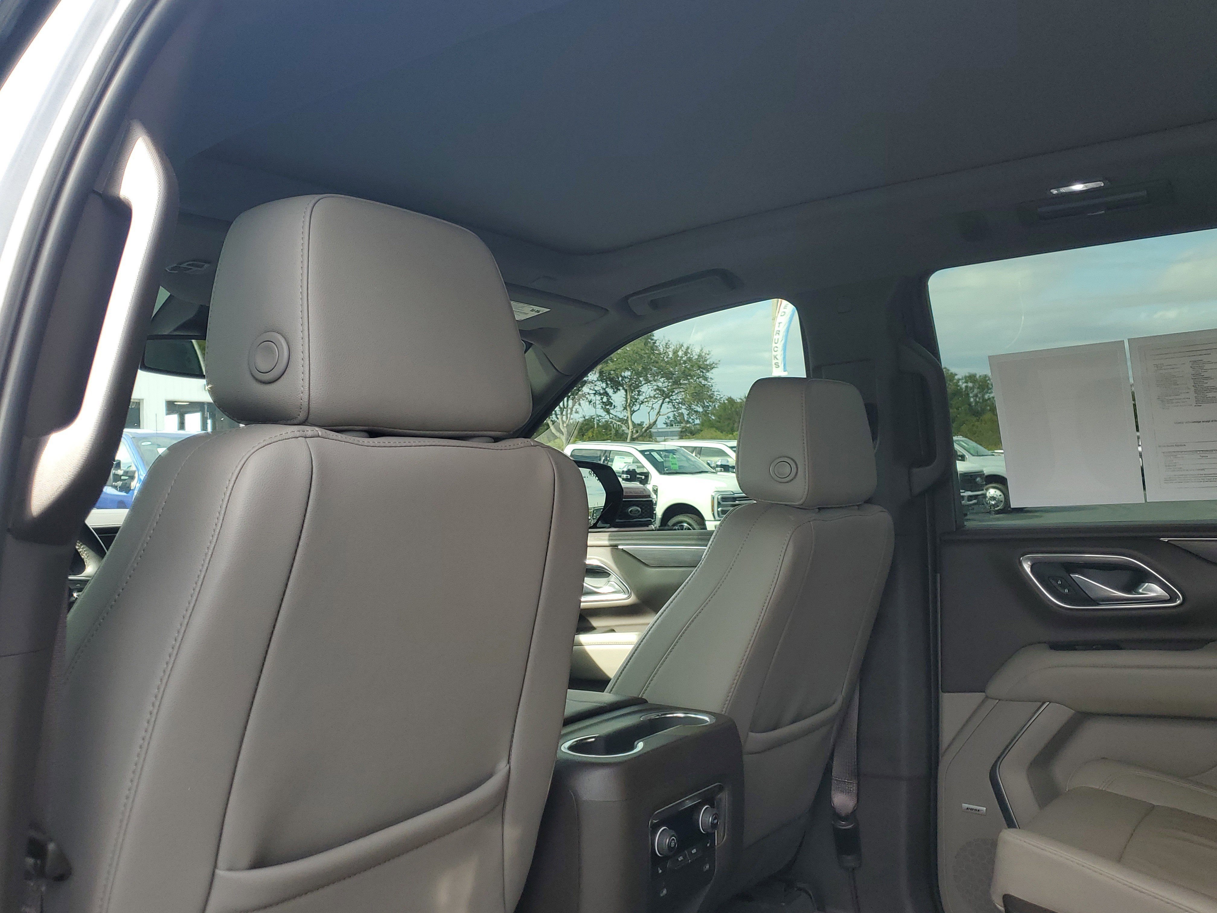 Used 2024 Chevrolet Tahoe LT w/ LT Signature Package image 15