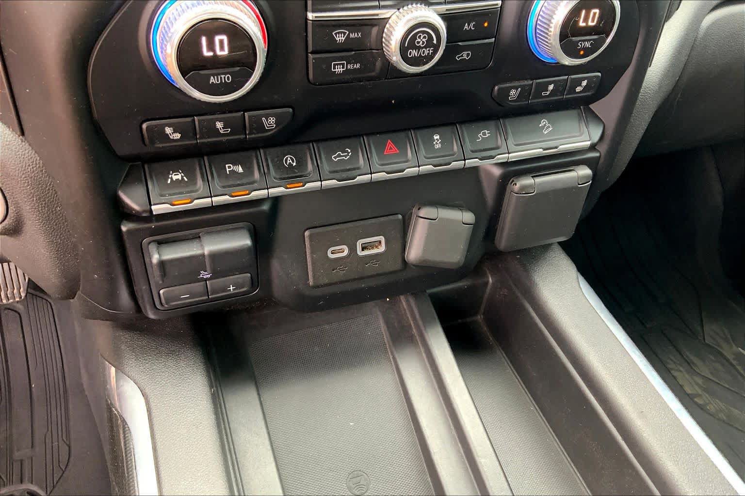 Used 2019 GMC Sierra 1500 AT4 w/ AT4 Premium Package AWD/4WD image 35
