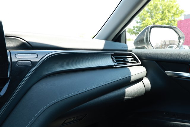 Used 2021 Toyota Camry SE w/ Convenience Package FWD image 24