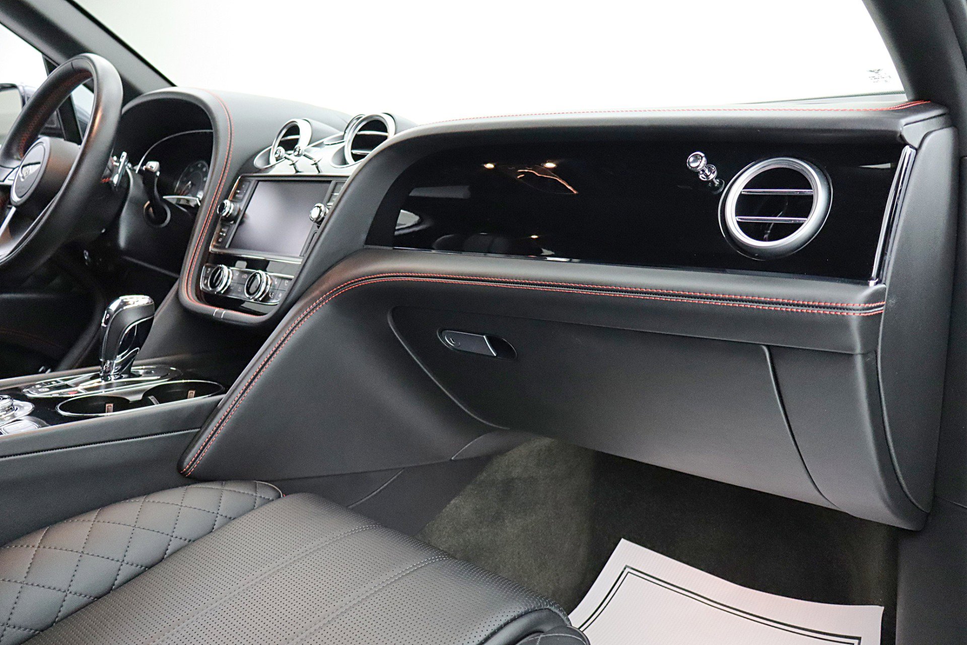 Certified 2017 Bentley Bentayga image 48