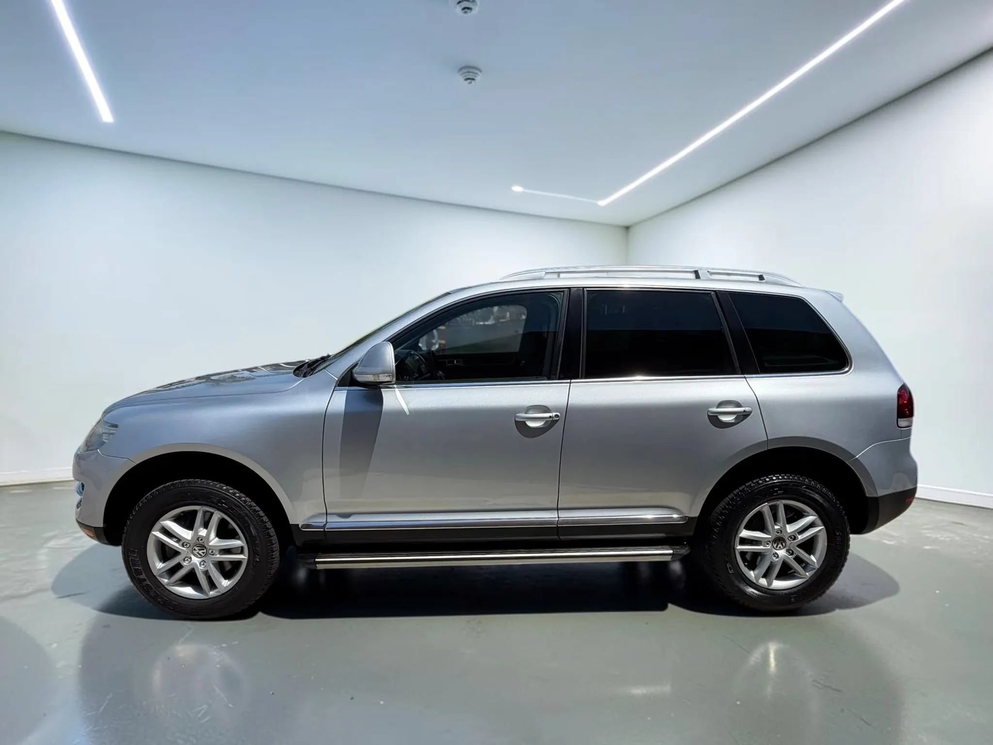 Used 2008 Volkswagen Touareg V6 AWD/4WD image 6