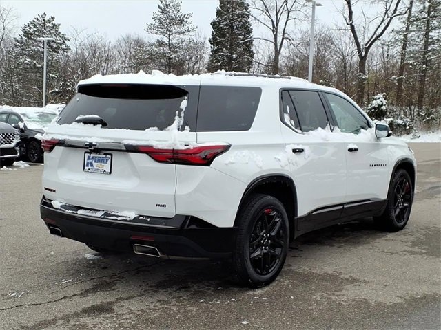 Used 2023 Chevrolet Traverse Premier w/ Redline Edition image 5