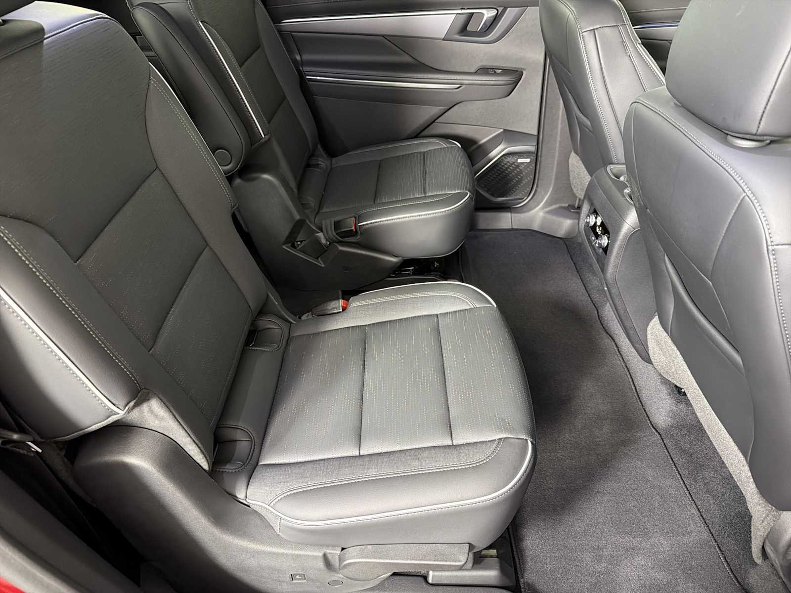 Used 2025 Buick Enclave Sport Touring w/ Power Package FWD image 14