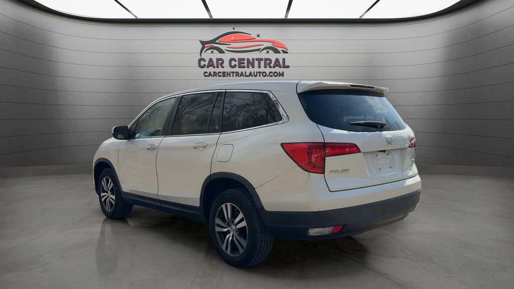 Used 2017 Honda Pilot EX image 3
