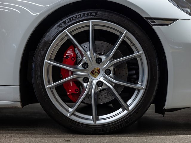 Used 2018 Porsche 911 Targa 4S image 14