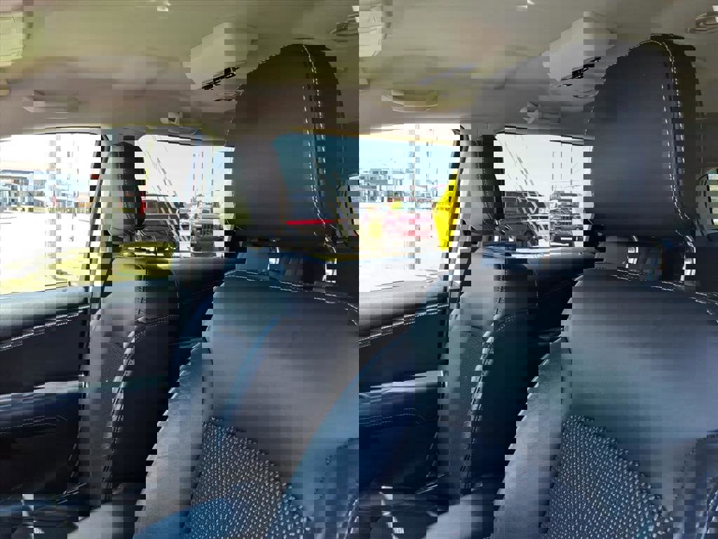 Used 2017 Dodge Journey Crossroad image 16