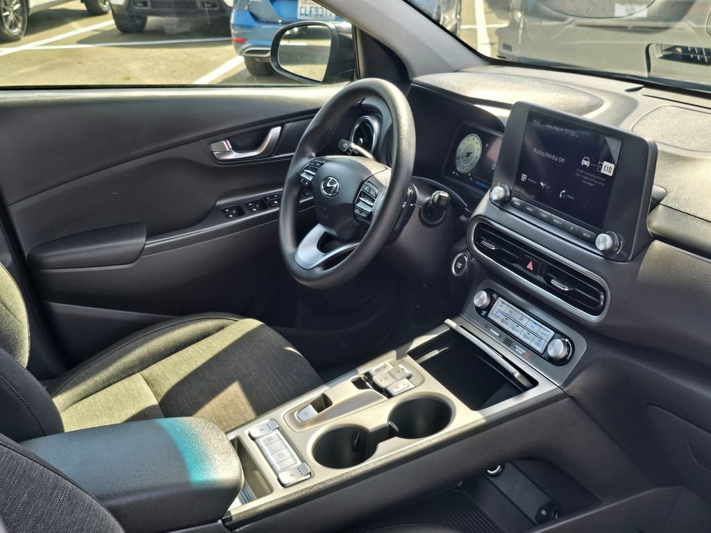 Used 2023 Hyundai Kona SE FWD image 10