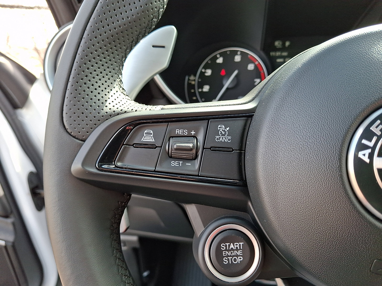 Used 2023 Alfa Romeo Giulia Veloce image 21