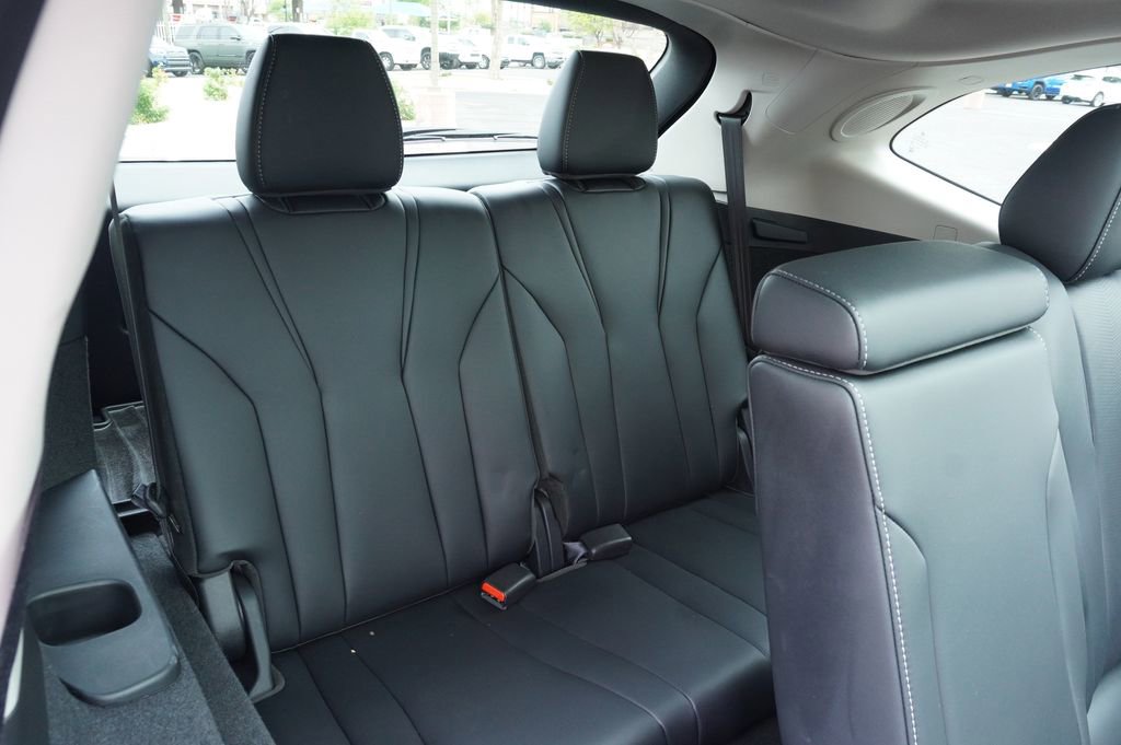 Used 2025 Acura MDX w/ Technology Package image 10