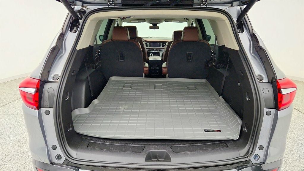 Used 2019 Buick Enclave Avenir FWD image 21