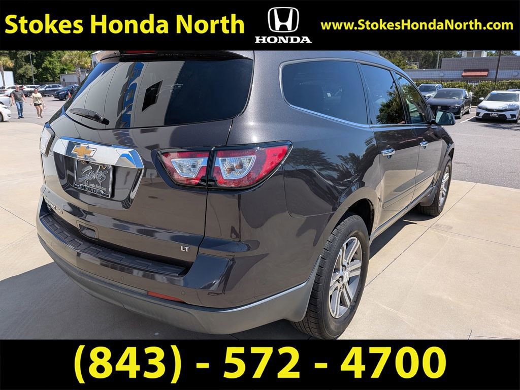 Used 2017 Chevrolet Traverse LT image 3