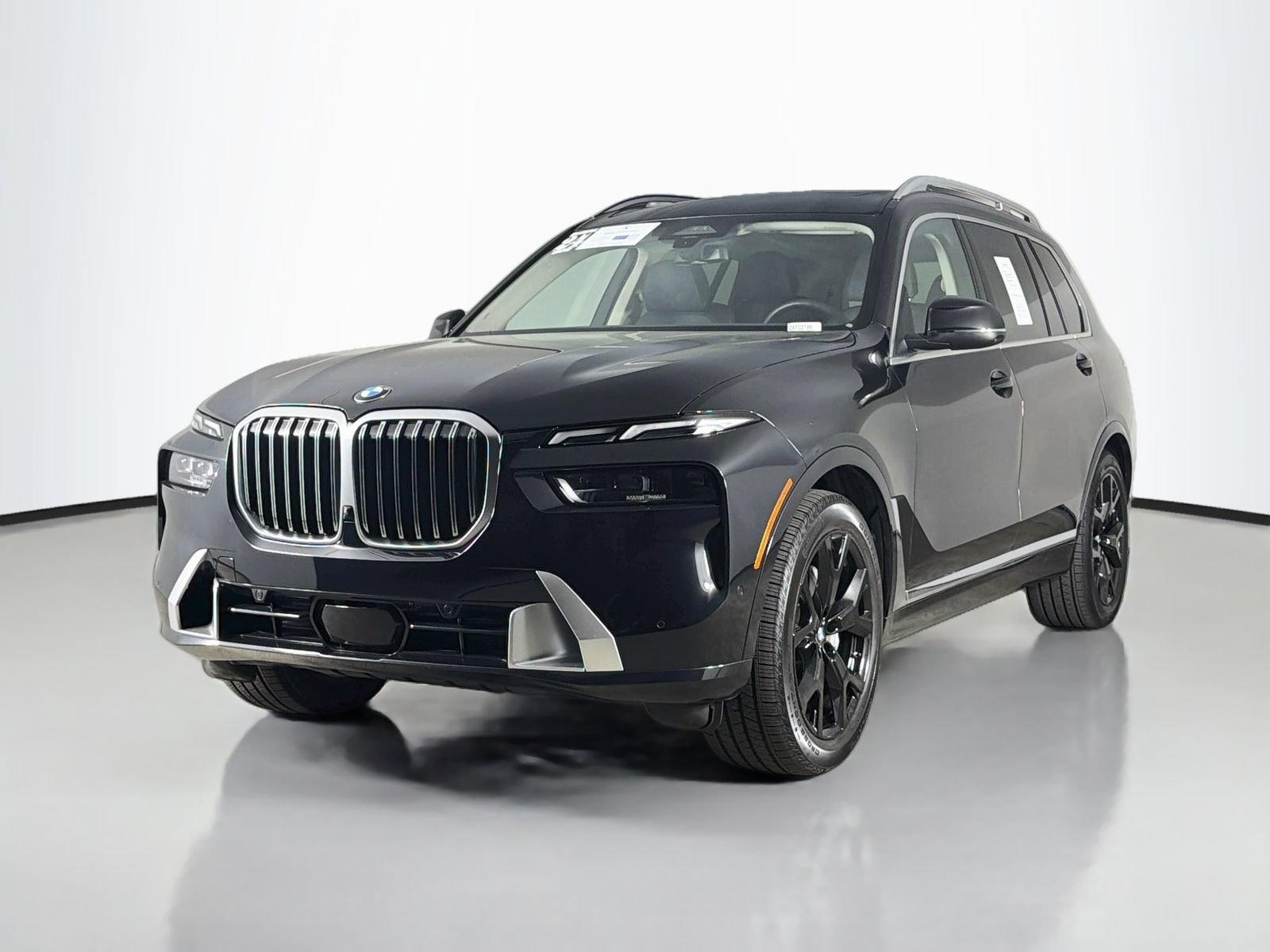Certified 2024 BMW X7 xDrive40i w/ Parking Assistance Package AWD/4WD image 3