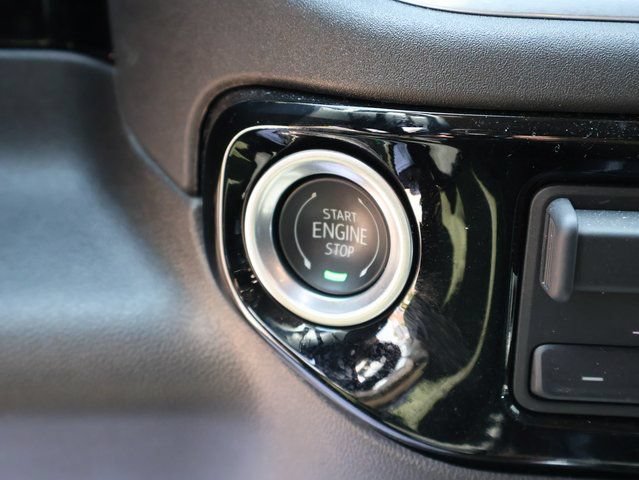 Certified 2025 GMC Sierra 1500 Elevation w/ Preferred Package AWD/4WD image 39