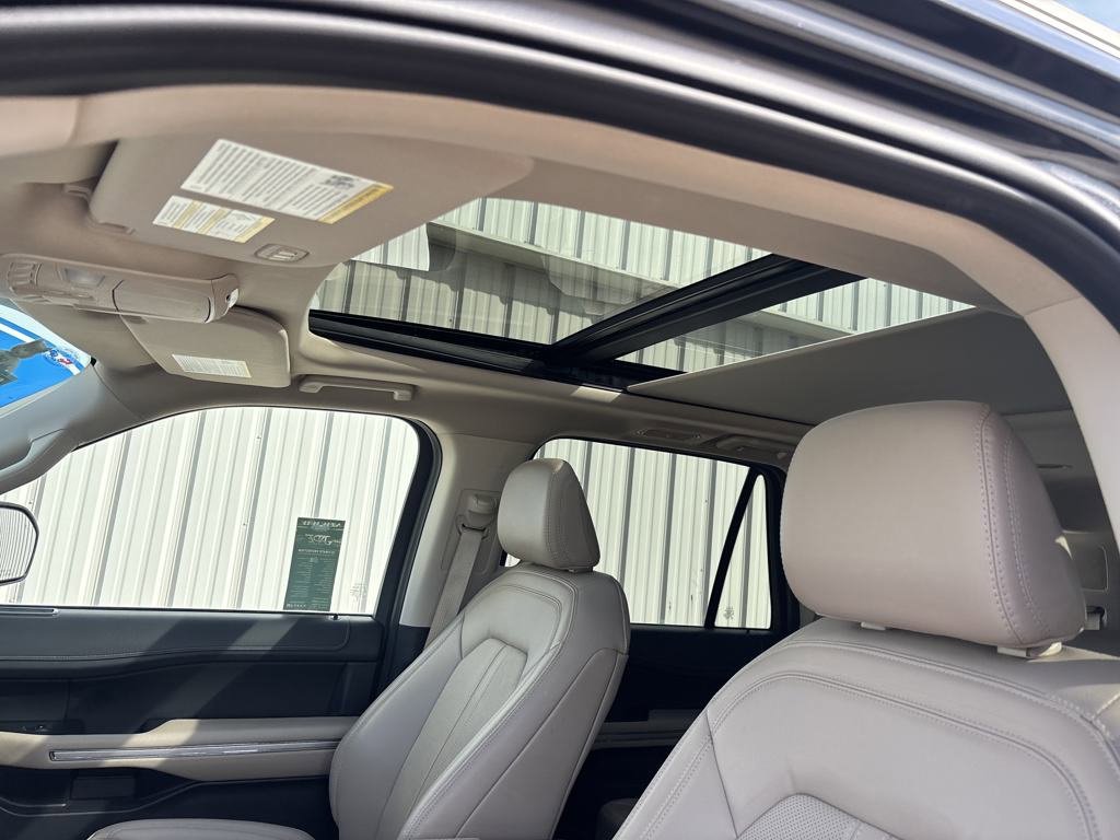 Used 2024 Ford Expedition Limited image 20