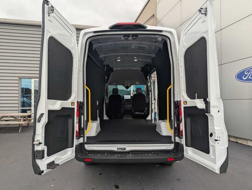 New 2026 Ford Transit 250 148 High Roof AWD image 33