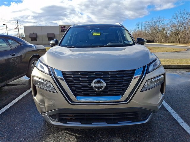 Used 2023 Nissan Rogue SL video 2