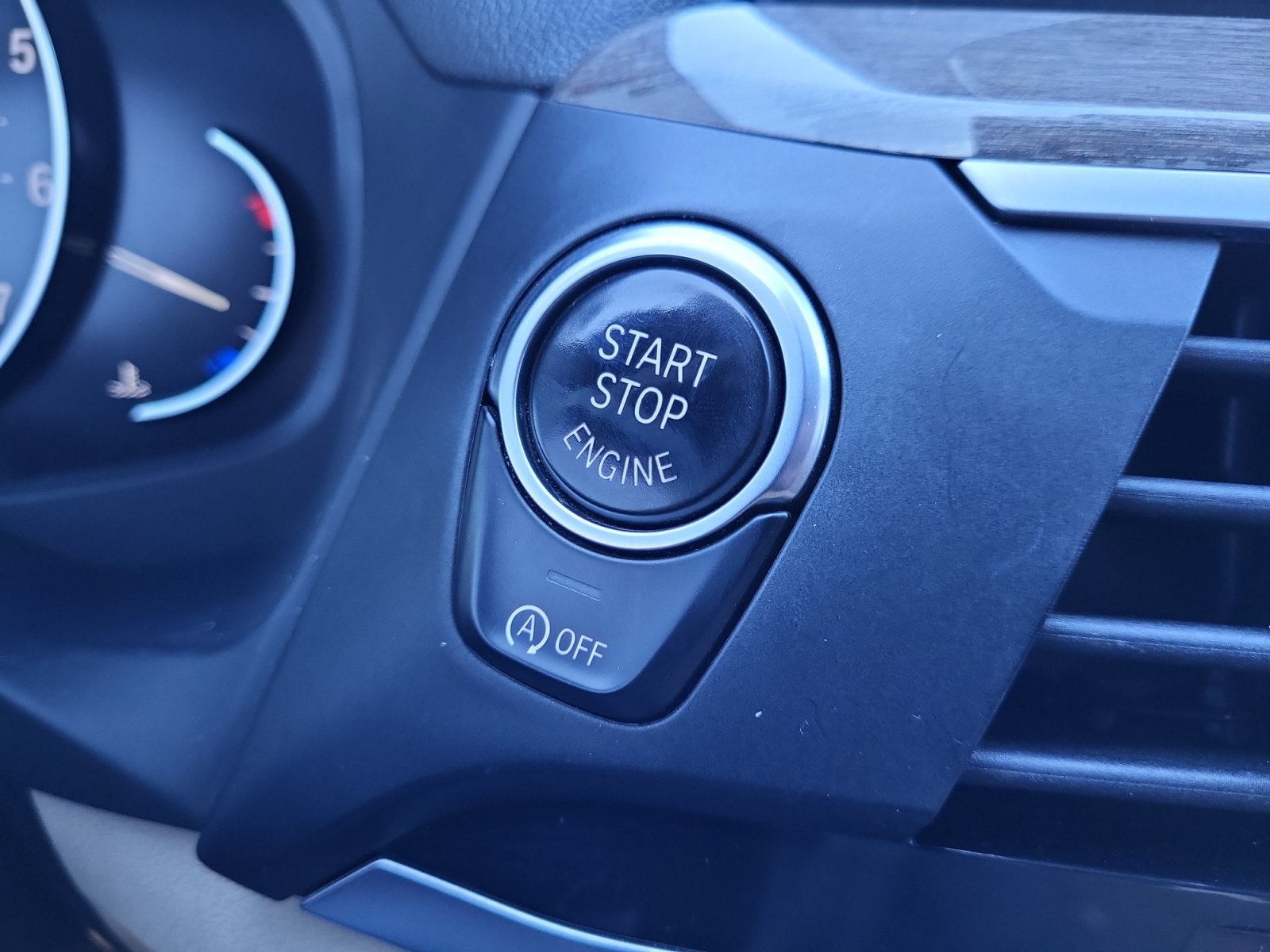 Used 2019 BMW X3 sDrive30i w/ Driving Assistance Package RWD image 28