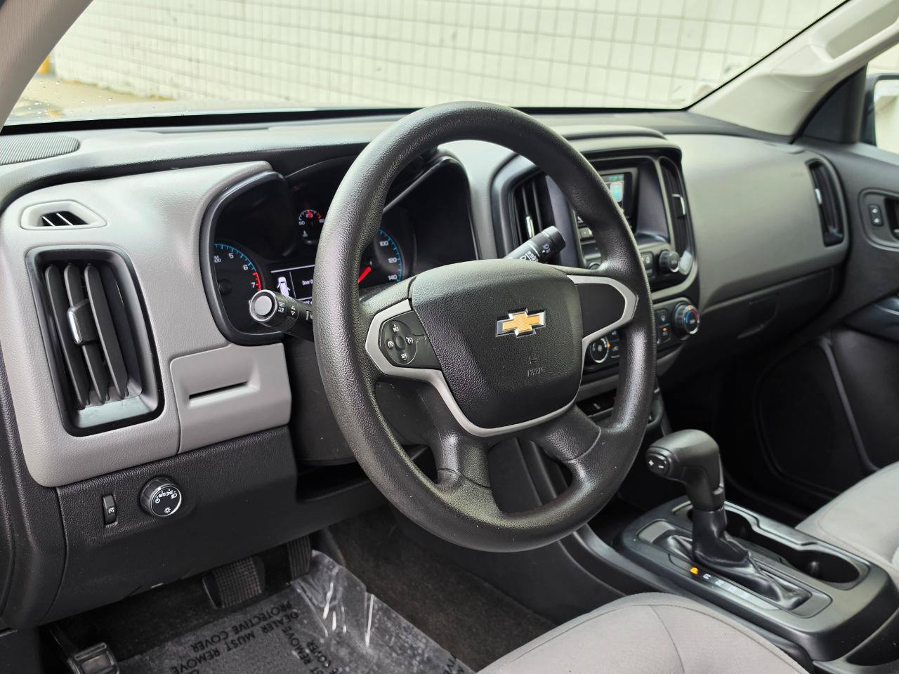 Used 2015 Chevrolet Colorado W/T w/ WT Convenience Package RWD image 10