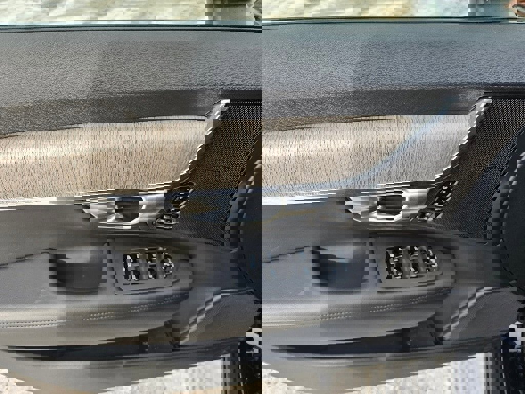 Certified 2024 Volvo V90 B6 Cross Country Plus image 19