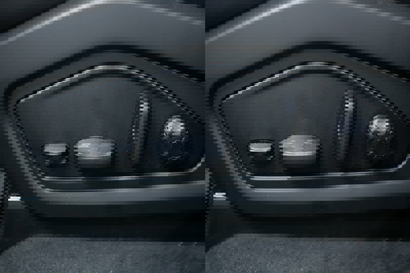 Certified 2025 Porsche Taycan image 17