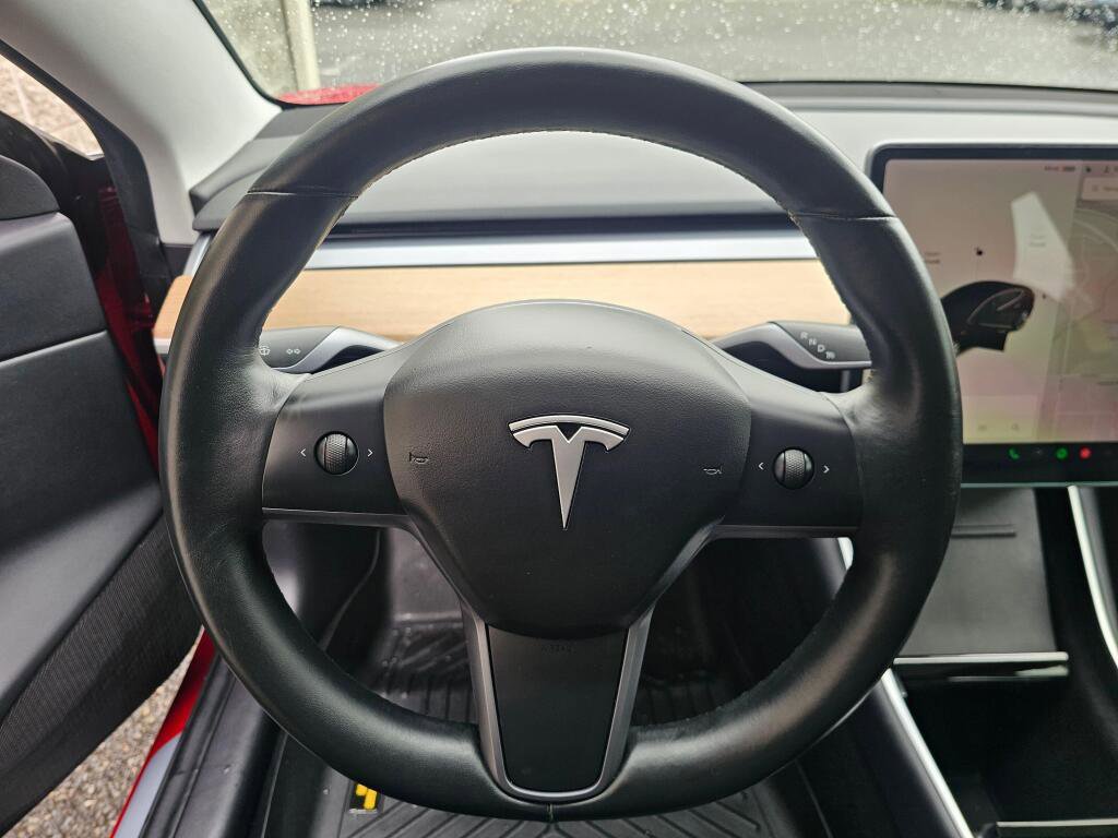 Used 2018 Tesla Model 3 Long Range RWD image 27
