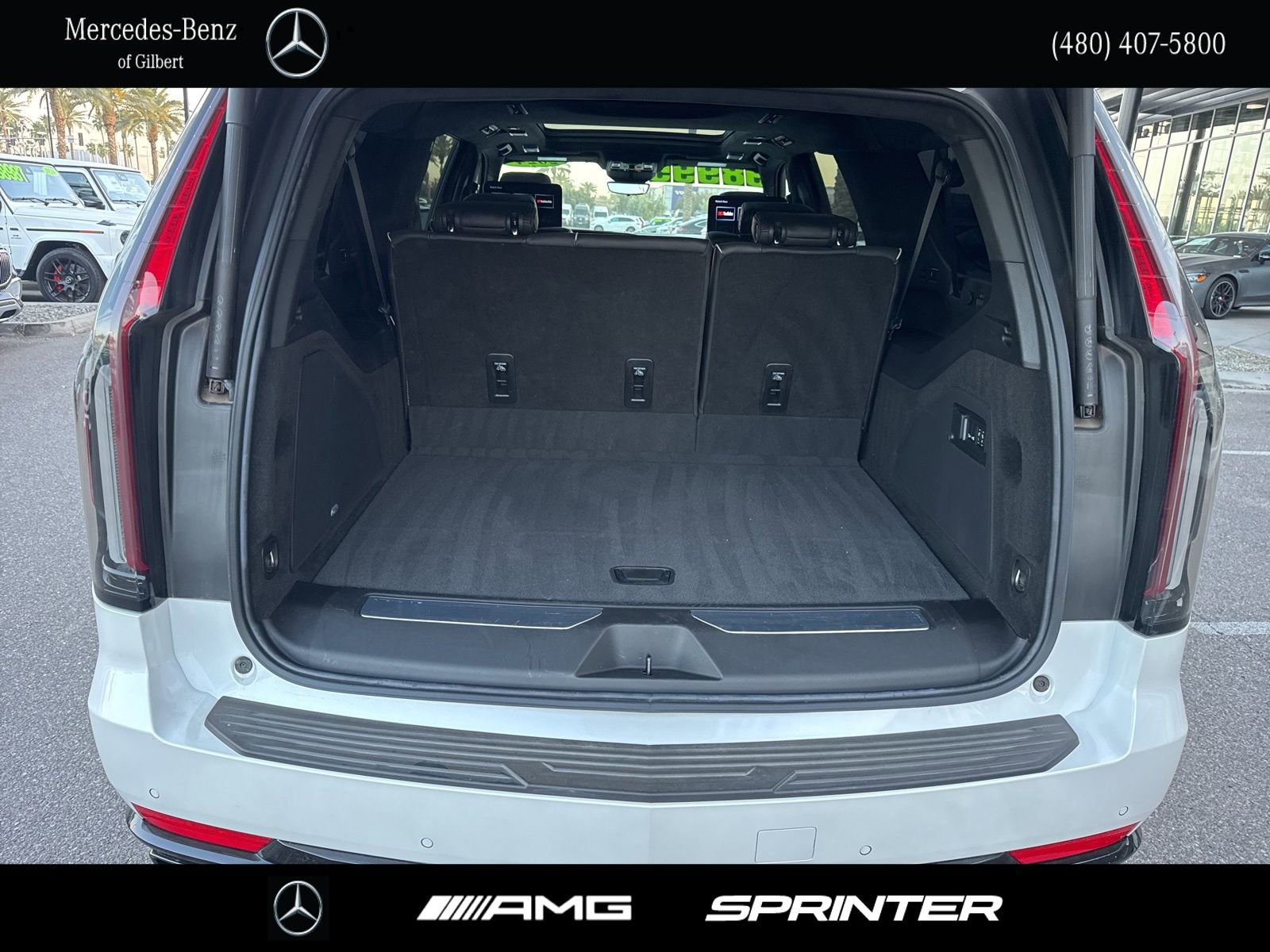 Used 2024 Cadillac Escalade ESV Sport Platinum w/ LPO, ONYX Package image 6