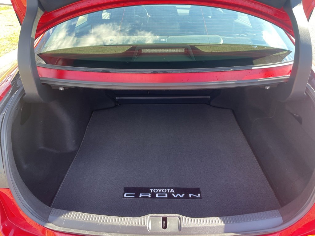 Used 2023 Toyota Crown Platinum image 14