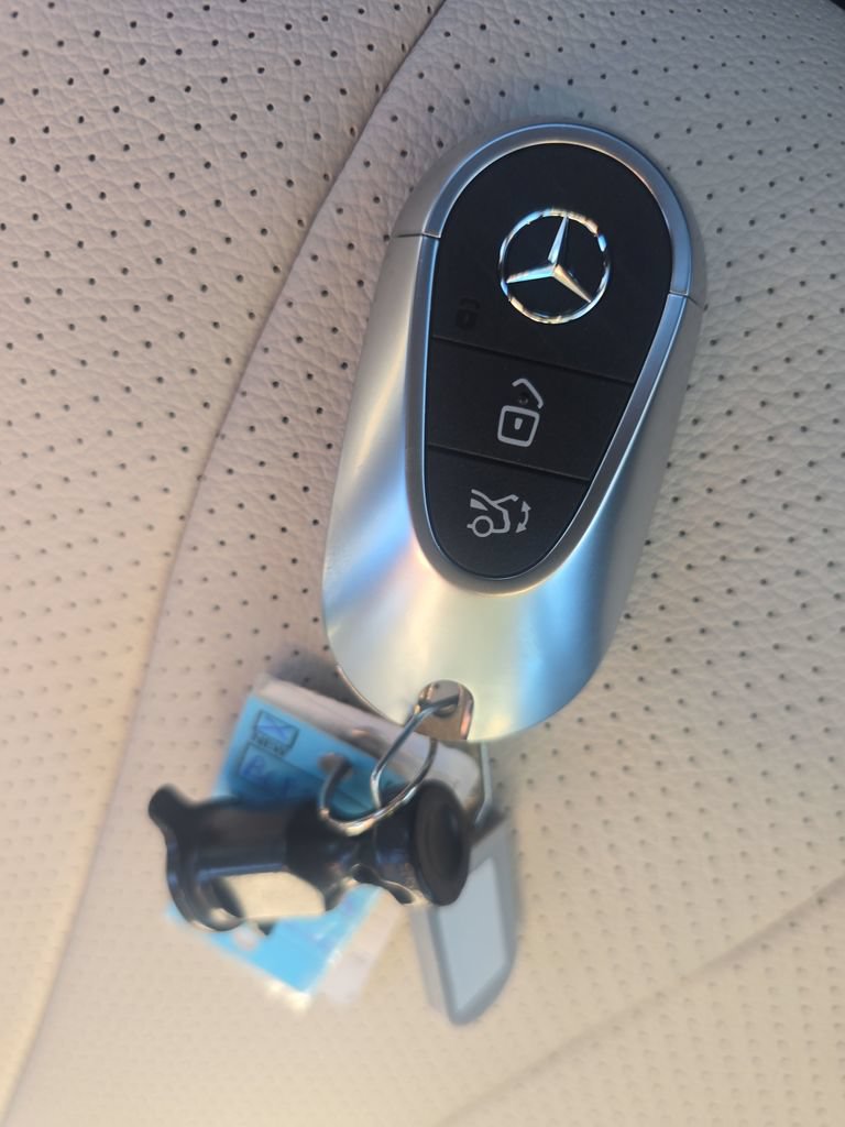 New 2026 Mercedes-Benz E 350 4MATIC Sedan image 29