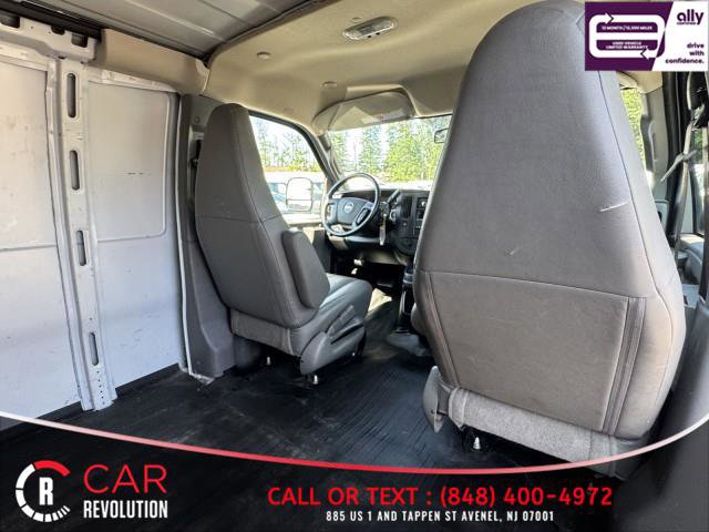 Used 2023 GMC Savana 2500 Extended w/ Driver Convenience Package image 11