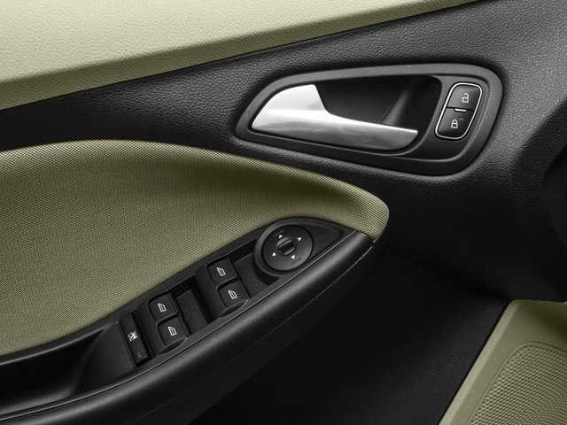 Used 2016 Ford Focus SE FWD image 19
