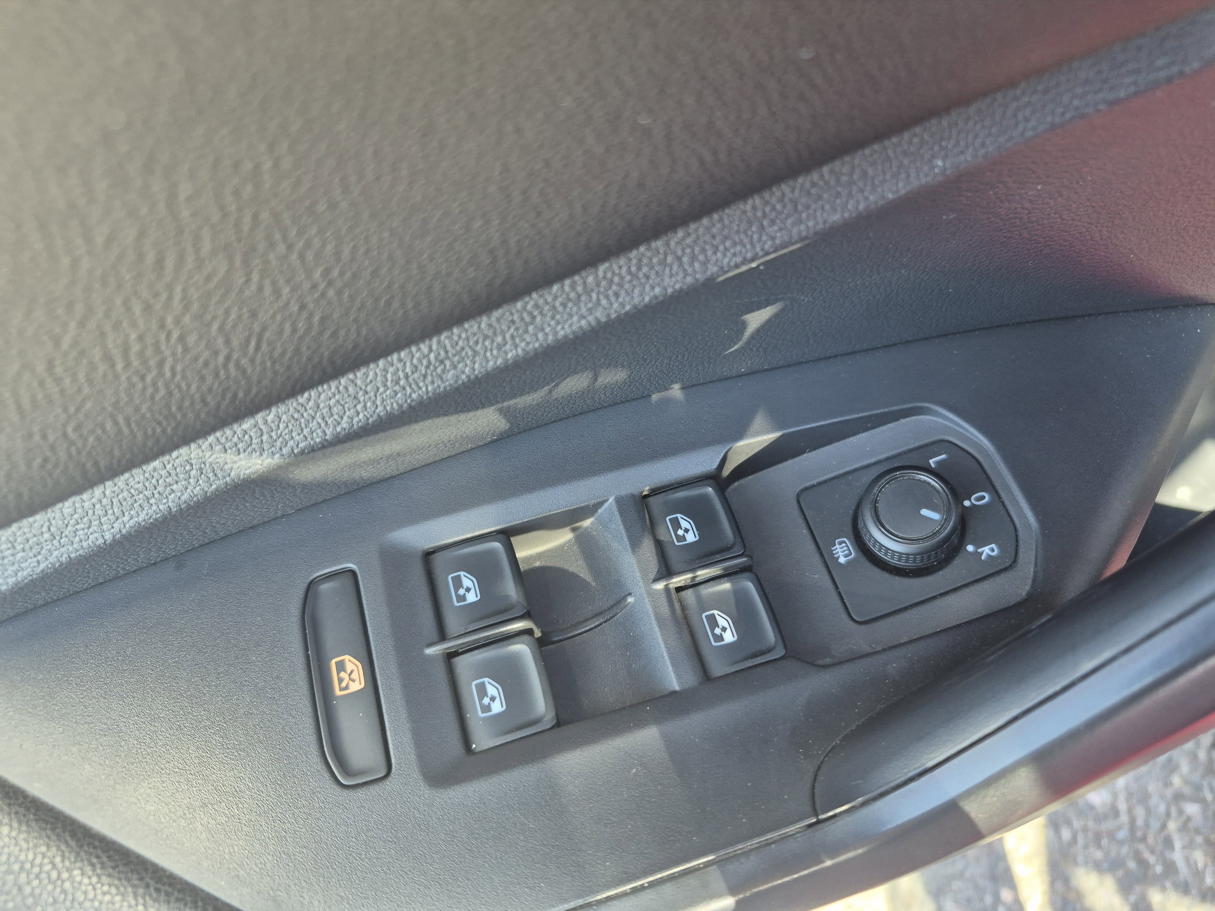Used 2019 Volkswagen Jetta R-Line FWD image 13