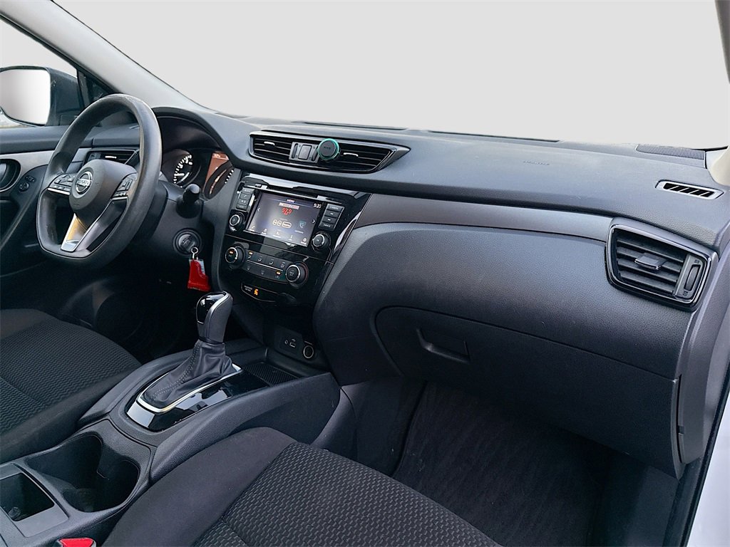 Used 2019 Nissan Rogue Sport S image 27