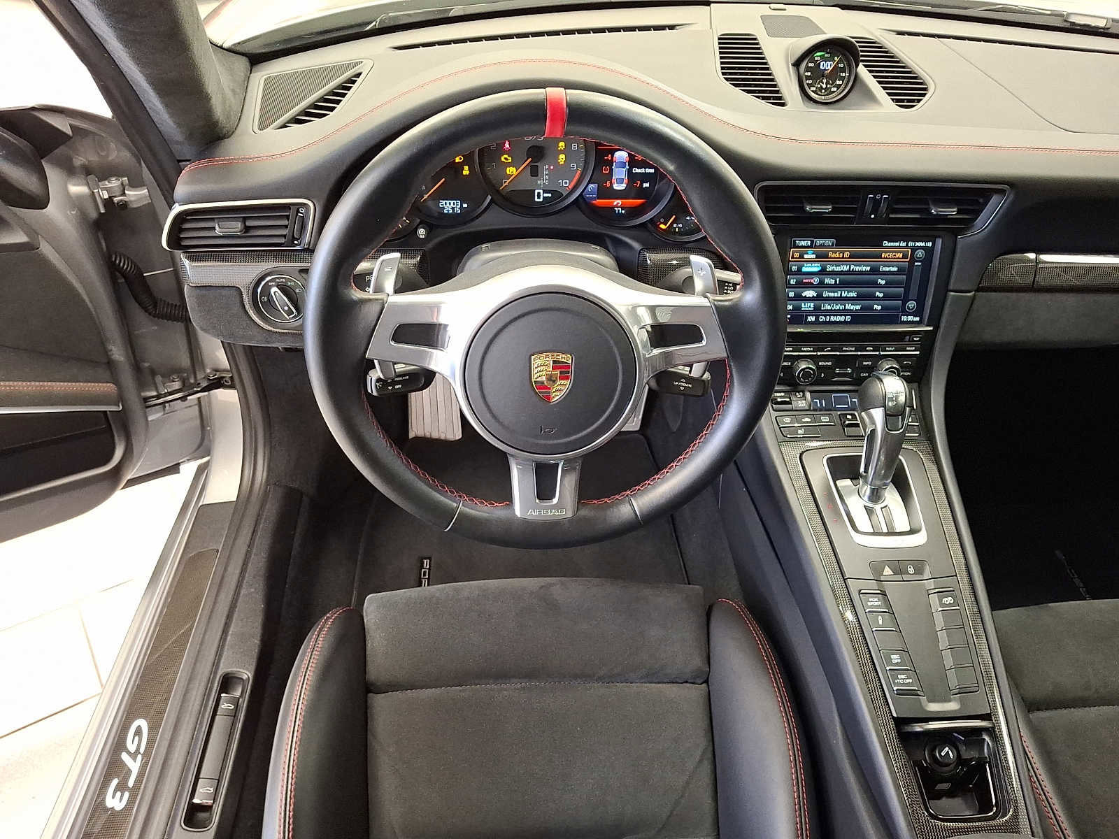 Used 2015 Porsche 911 GT3 RWD image 11