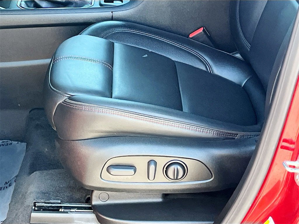 Used 2023 Chevrolet Traverse RS image 20