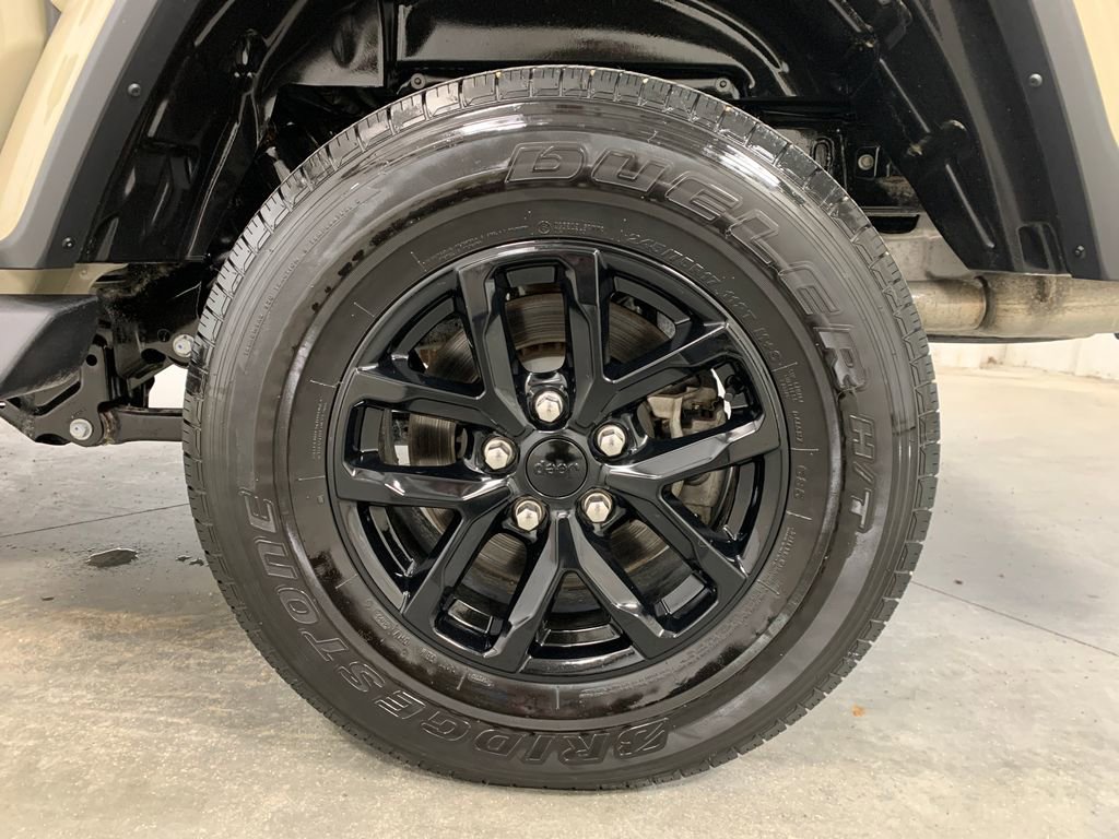 Used 2022 Jeep Gladiator Sport image 5